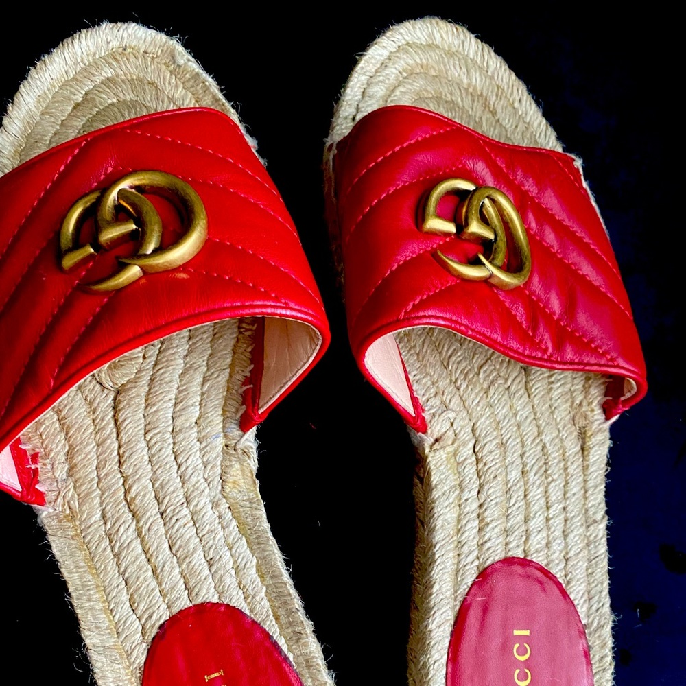 Gucci red slides  size 37